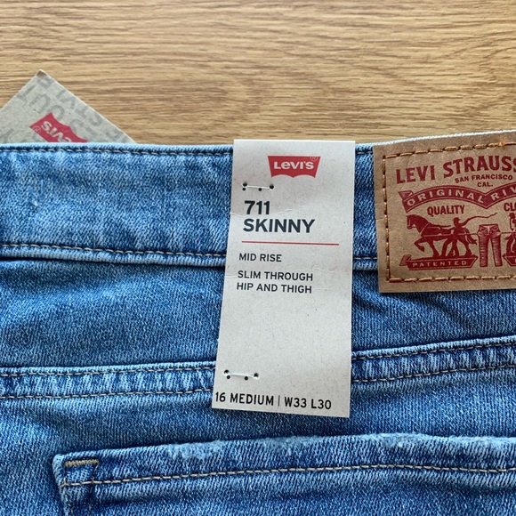 Levi's 711 Jeans NWT - Picture 5 of 8